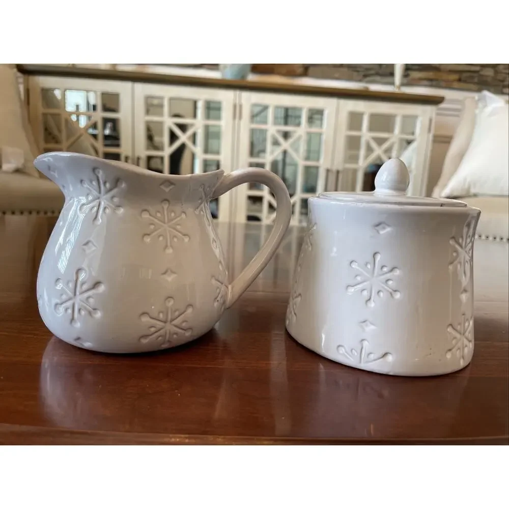 Snowflake Set of 2 Sugar Bowl & Creamer Ceramic Set